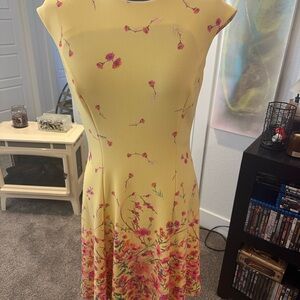 Great Easter dress!!!
Yellow dress with bright spring flowers